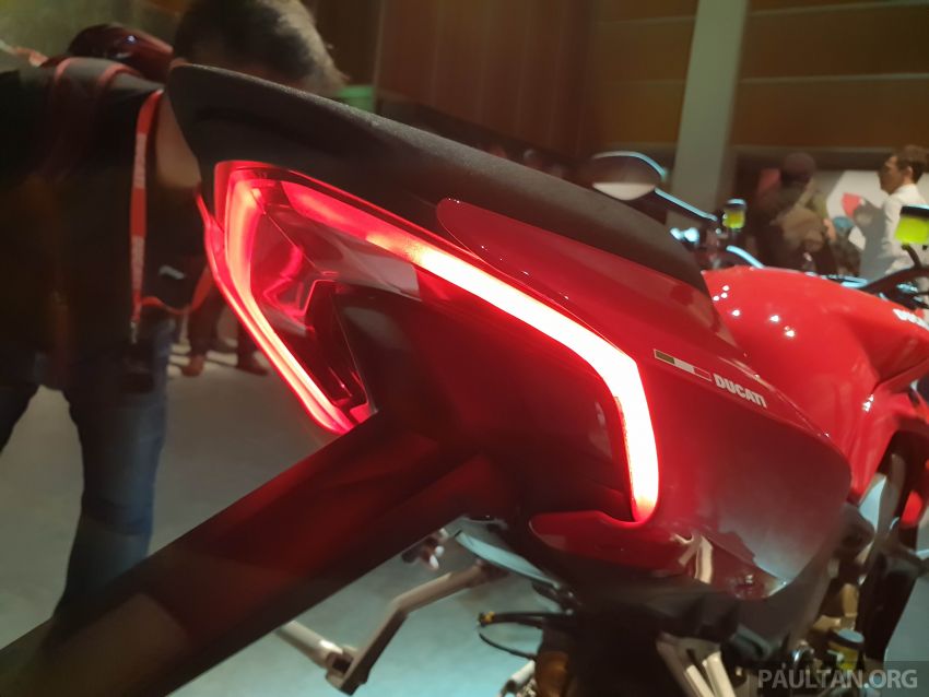 Can canh Ducati StreetFighter V4 2020 voi gia khoi diem tu 516 trieu VND - 19