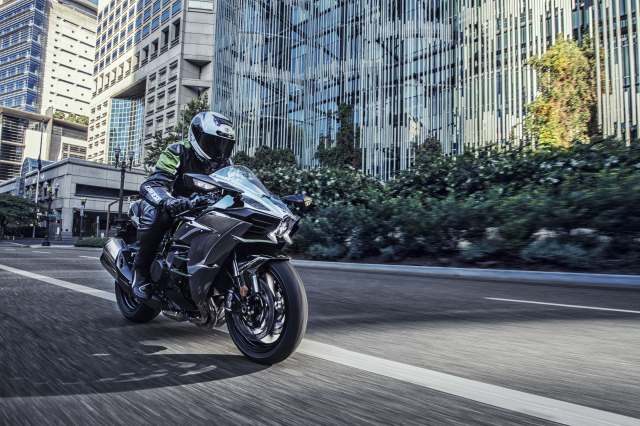 Kawasaki Ninja H2 Carbon ra mat tai Viet Nam voi gia khoang 13 ty Dong - 7