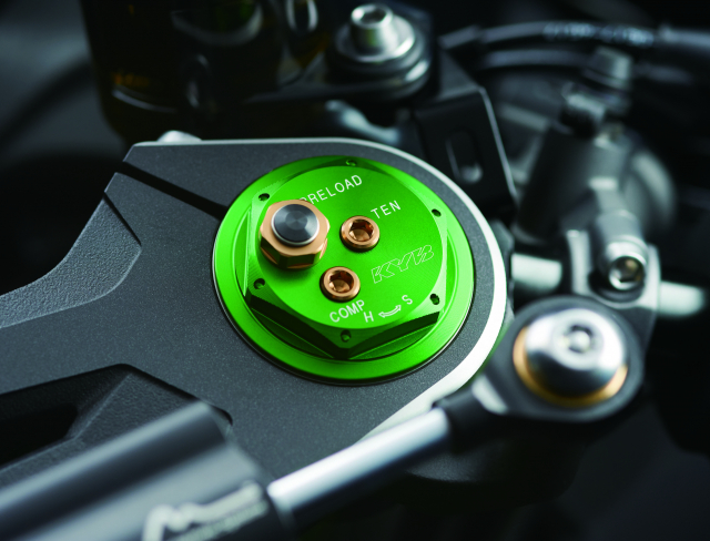 Kawasaki Ninja H2 Carbon ra mat tai Viet Nam voi gia khoang 13 ty Dong - 9