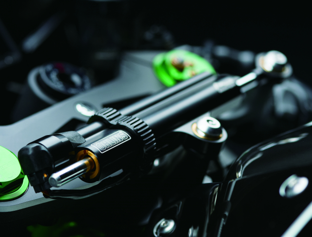 Kawasaki Ninja H2 Carbon ra mat tai Viet Nam voi gia khoang 13 ty Dong - 12