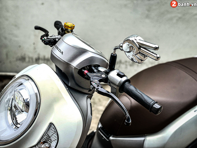 Scoopy do lam bao nguoi say dam voi dan chan hoan toan moi
