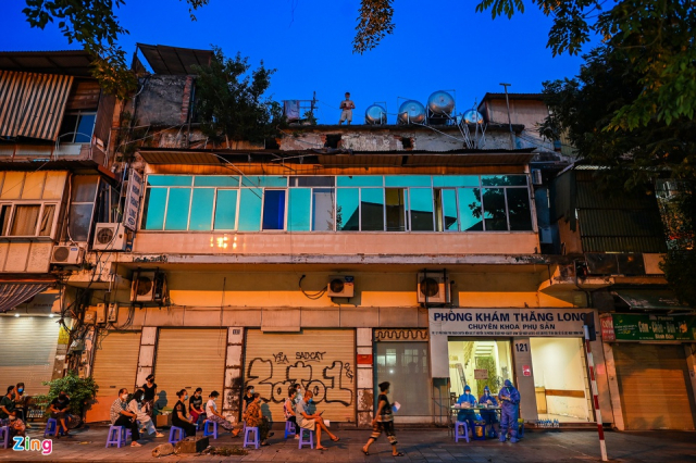 Tai Ha Noi nguy co bung dich khi lien tiep phat hien ca cong dong - 2