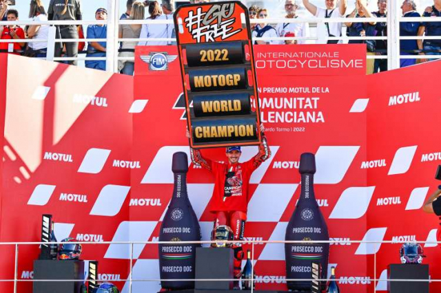 Francesco Bagnaia chinh thuc tro thanh nha vo dich MotoGP the gioi 2022 - 8