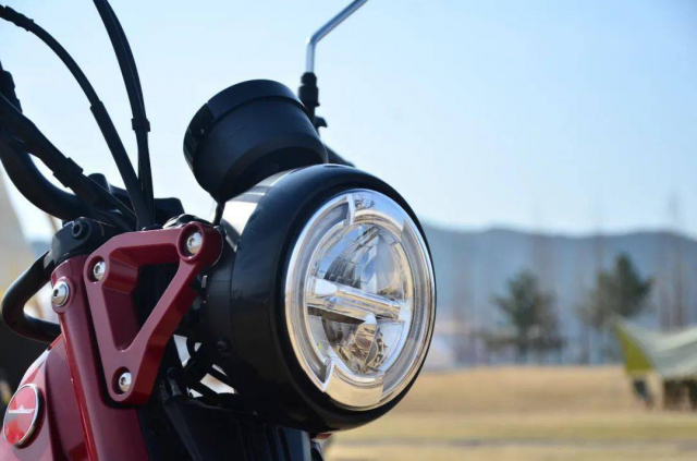 Honda CT125 xuat hien phien ban GIA HANH TON gia ban chi co 30 trieu - 4