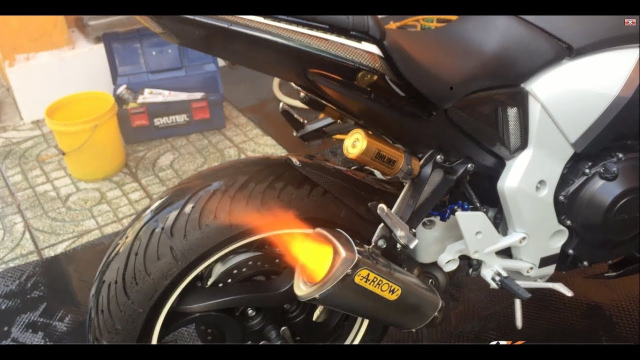 Tac dong cua Backfire va Decel Pop doi voi Xe may La Gi - 4