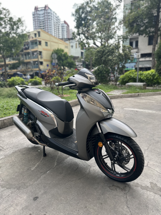 _ Moi ve 3 xe HONDA_SH300i_ABS xe Nhap Y Mau Xam Den do Trang HQCN Date 20182016 - 5