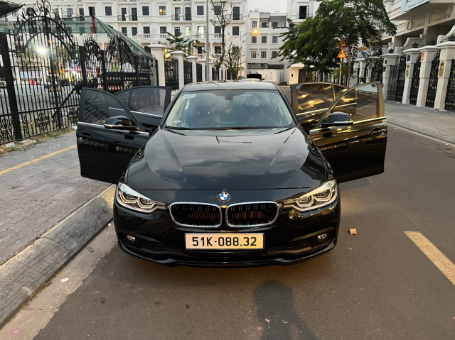Bmw 320i 2017 LCI B48 8xxtr 8 tram may chuc trieu Camera lui da mo cop hop so 8 cap twintu - 8
