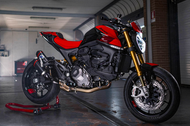 Ducati Monster SP 2023 cong suat 111 ma luc ra mat tai An Do - 5