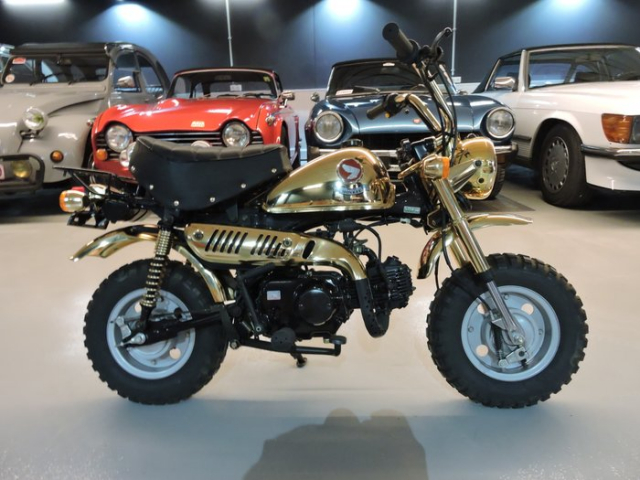 Monkey Rao Honda Monkey 1996 mạ vàng chưa từng đổ xăng rao bán giá 300 triệu ...