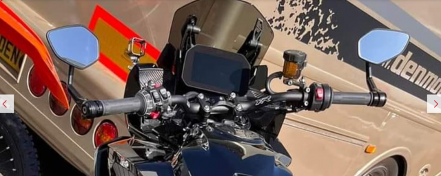 BMW M1000XR lo dien truoc khi ra mat tai Isle of Man TT 2023 - 7