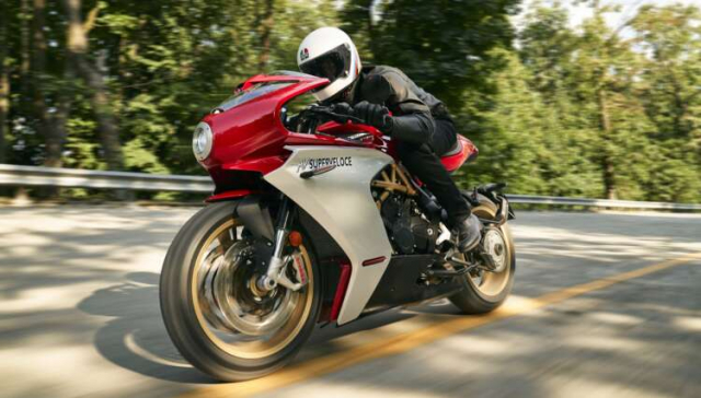 MV Agusta tiet lo 921S sap ra mat - 4