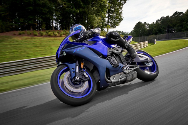 Yamaha YZFR1 se ky niem 25 nam thanh lap tai Mugello - 3 Yamaha YZFR1 se ky niem 25 nam thanh lap tai Mugello - 3