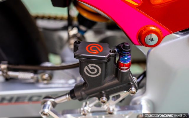 Honda FSX 150 va bo mam thuoc ve giai dua Moto3 2 thi thoi dai cu - 7 Honda FSX 150 va bo mam thuoc ve giai dua Moto3 2 thi thoi dai cu - 7