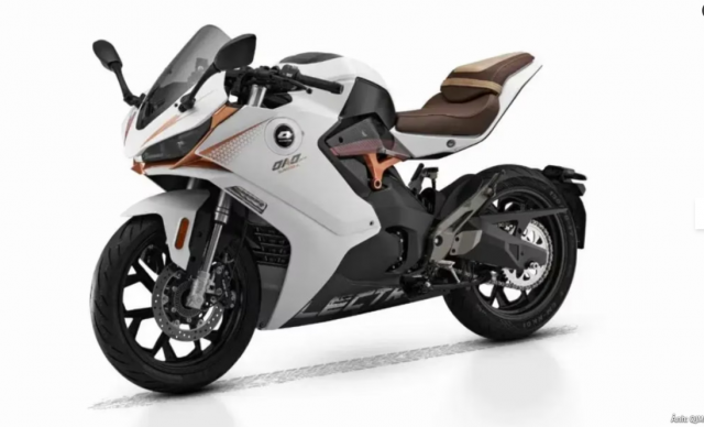 QJMotor OAO mau Sportbike trang bi dong co dien co gia chua den 100 trieu Dong - 6 QJMotor OAO mau Sportbike trang bi dong co dien co gia chua den 100 trieu Dong - 6