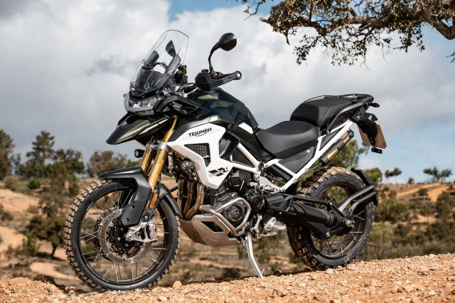 Triumph cong bo he thong dieu chinh chieu cao yen dien tu danh cho Tiger 1200 2024 - 4 Triumph cong bo he thong dieu chinh chieu cao yen dien tu danh cho Tiger 1200 2024 - 4