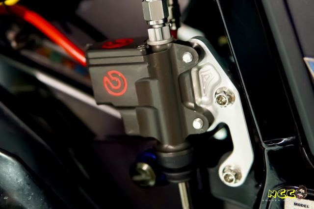 bom tấn yaz 125 sở hữu bộ áo valentino rossi 19 năm tuổi kịch độc