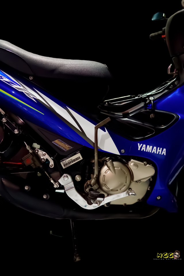 bom tấn yaz 125 sở hữu bộ áo valentino rossi 19 năm tuổi kịch độc