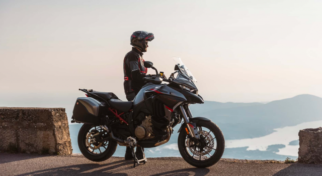 Ducati giới thiệu multistrada v4 s grand tour 2024 với travel tech galore