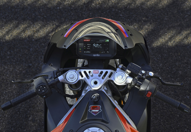 Aprilia RS 457 gay bat ngo khi vua duoc cong bo gia ban - 4