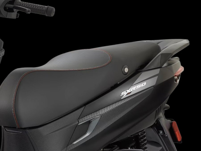 Aprilia trinh lang mau xe ga moi voi thiet ke do so nhung chay khong can bang lai - 6