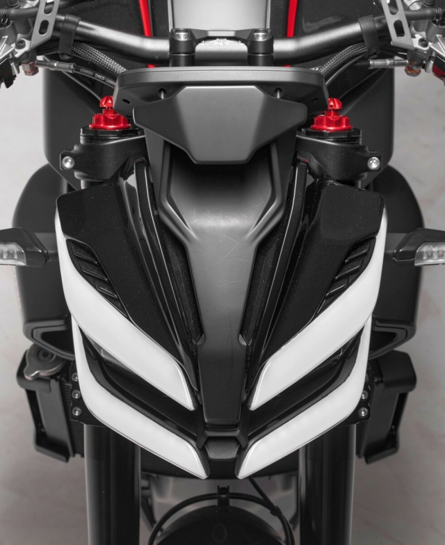 Moto Morini Corsaro 750 Su tinh te cua thuong hieu Y da tro lai