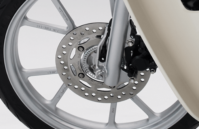 Honda Super Cub 2024 ra mat dien mao moi me hoac dong dao gioi tre