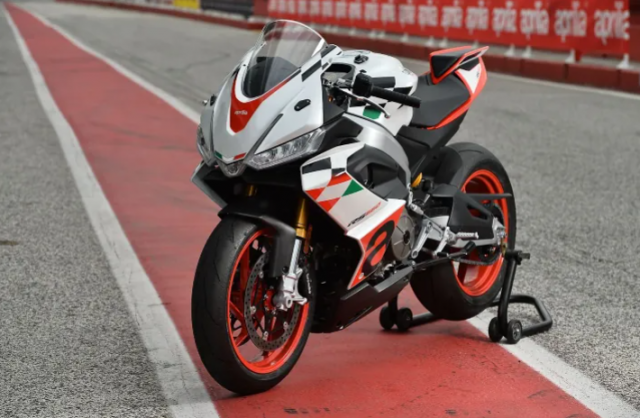 Danh gia Aprilia RS660 Extrema 2024 - 6