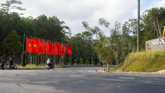 Deo Prenn da thong xe 3km cuoi tuyen