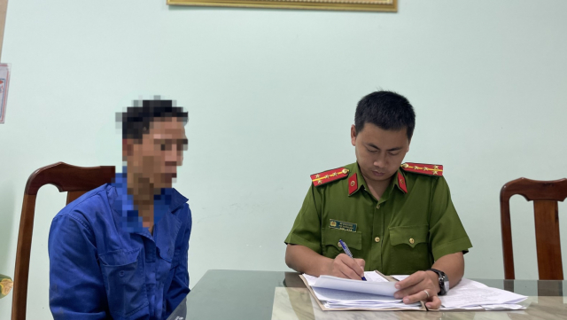 Lay xe ban di cam roi trinh bao cong an ly do bi cuop
