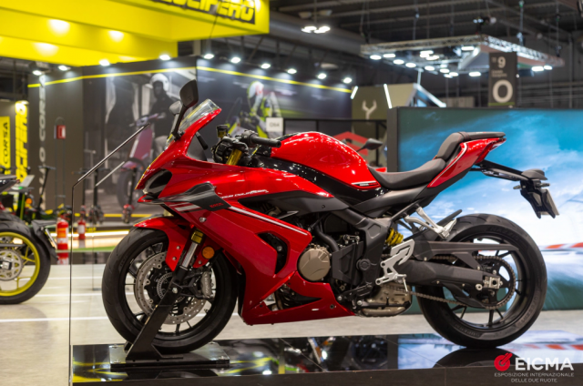 QJ Motor chuan bi buoc vao giai dua WorldSSP 2024 truoc khi chao ban SRK 800 RR
