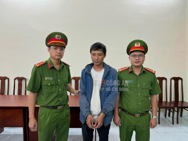 Triet pha duong day lua dao chiem doat tai san trong cong tac dang ky cap bien so xe - 4