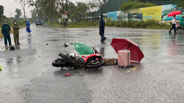 Vi sao di xe tay ga ban thuong de bi nga khi phanh - 4