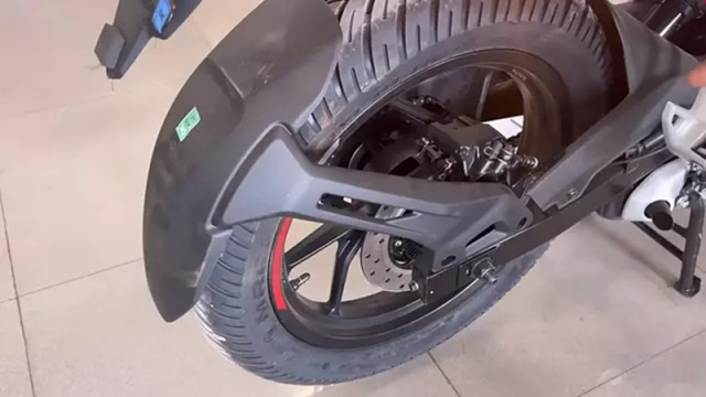 Doi thu nang ky cua Yamaha MT15 vua ra mat voi gia ban chi 35 trieu Dong - 6