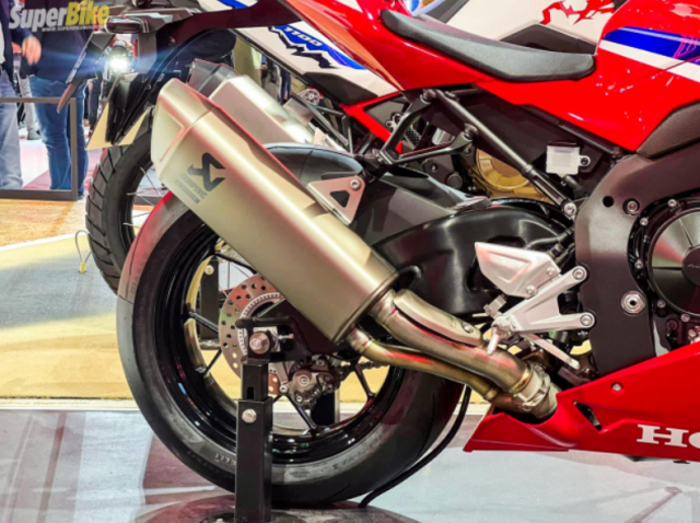 CBR1000RRR SP 2024 cua Honda se duoc ban ra thi truong tu thang 22024 - 6
