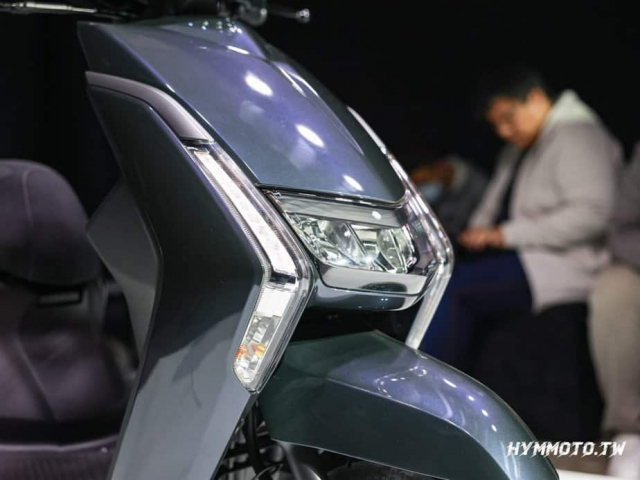 Chi tiet Yamaha Limi 2024 vua ra mat so huu cum dong ho xin so hon ca dien thoai