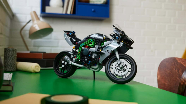 Kawasaki Ninja H2R phien ban lego co gia duoi 100 USD - 4