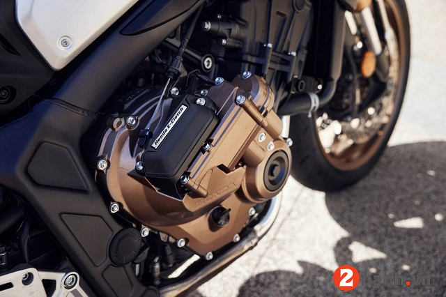 Tim hieu su khac biet giua Honda EClutch va MV Agusta SCS - 4