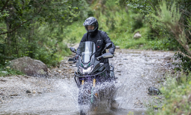 Rieju Aventura 500 mau Adventure hang trung hoan toan moi vua ra mat - 10