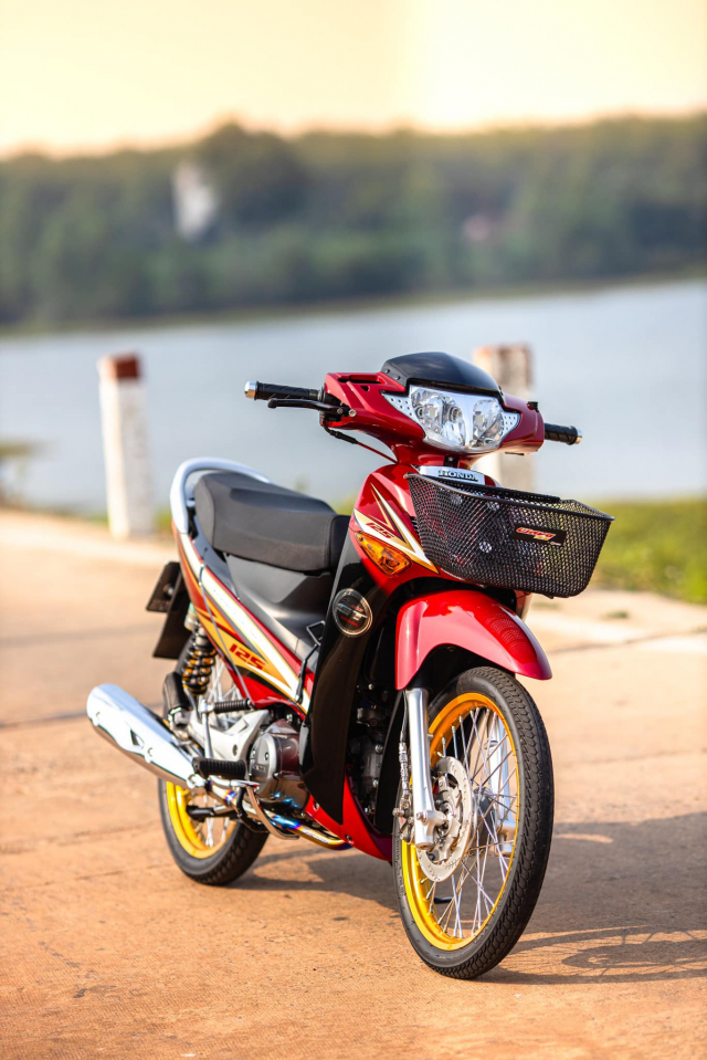 Future 125 do den tu Binh Duong khong doc la nhung lai cuc dep - 4