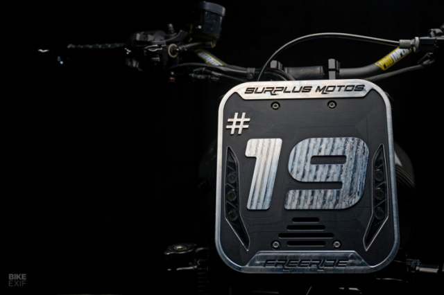 Indian FTR 1200 do duoc lay cam hung tu nhung co may hoang da Pikes Peak