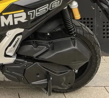 MBY MR150 mot ban sao khac cua Honda ADV160 nhung an dut ve cong nghe va gia ban - 6