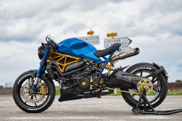 Mot chiec Ducati Monster 821 do cua Jerem Motorcycles vua ra lo