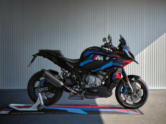 BMW M1000XR Competition ra mat voi gia hon 1 ty dong - 4