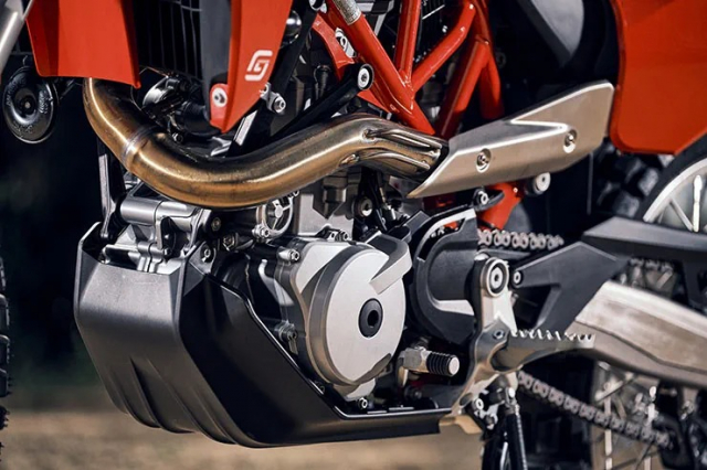 Lo san pham moi cua GasGas su dung dong co 2 xilanh LC8c cua KTM - 4