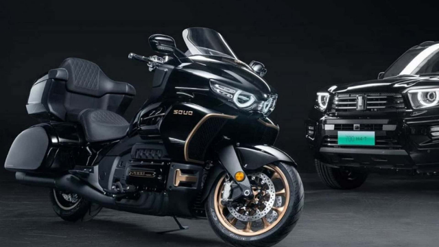 Doi thu hang nang cua Honda Gold Wing voi dong co 8 xylanh sap sua ra mat - 4