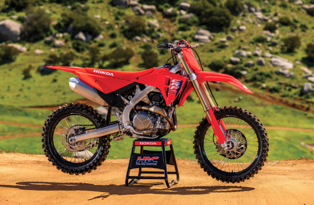 Honda CRF450R 2025 trai qua nhung dieu chinh lon theo loi khuyen cua nha vo dich the gioi