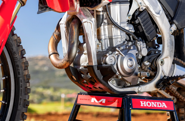 Honda CRF450R 2025 trai qua nhung dieu chinh lon theo loi khuyen cua nha vo dich the gioi - 4
