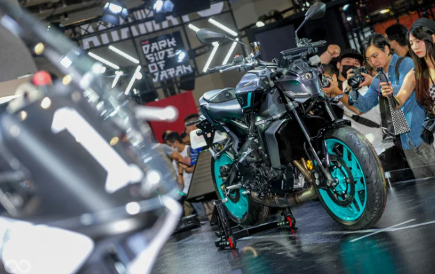 Yamaha MT09 YAMT lo dien thuc te tai Dai Loan truoc su ngo ngang cua nguoi ham mo