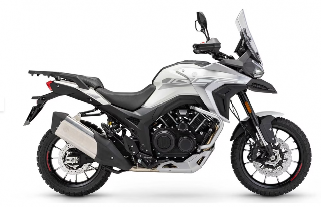 Morbidelli T1002V lai tap giua Tiger 1200 va VStrom 1050 ra mat voi gia ngang SH350i - 6