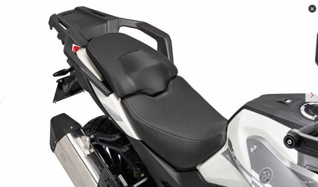 Morbidelli T1002V lai tap giua Tiger 1200 va VStrom 1050 ra mat voi gia ngang SH350i - 8